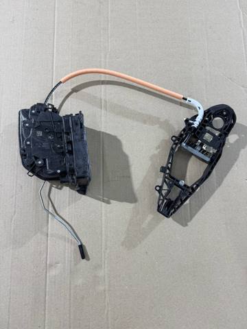 BMW 51217477688 Замок передней правой двери в наличии Кривой Рог