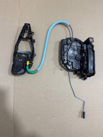 Замок задней правой двери  51229464884 BMW
