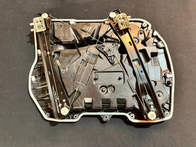 BMW 51339463720 Механизм стеклоподъемника двери передней правой в наличии Украина