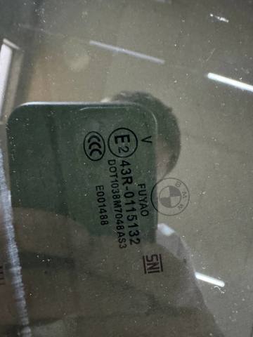BMW 51357444659 Стекло двери задней левой в наличии Ужгород