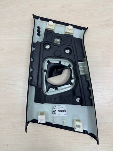 Обшивка стойки кузова внутренняя, средняя правая 51438065026 BMW