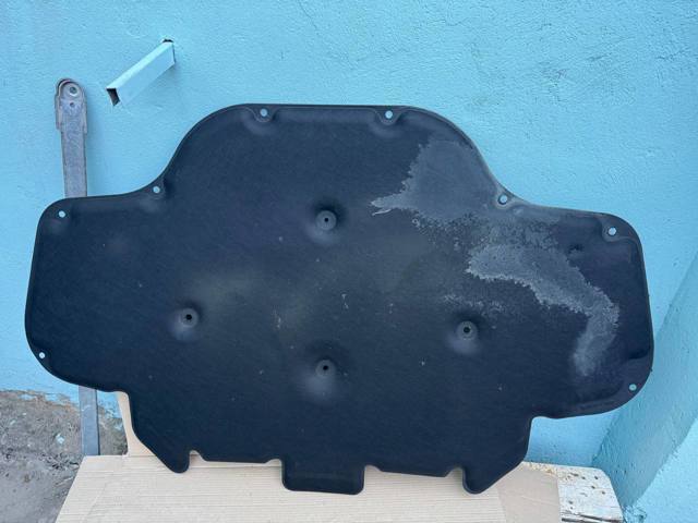 51487189921 BMW Шумоизоляция капота купить в Ирпень