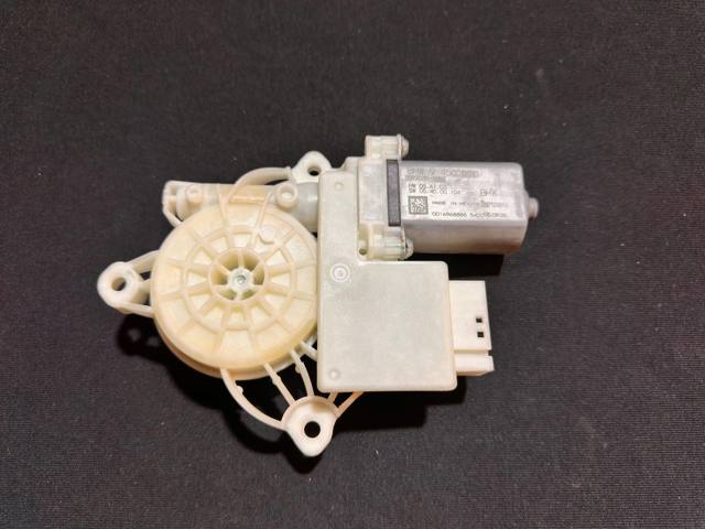 Мотор стеклоподъемника двери передней, правой 61359450070 BMW