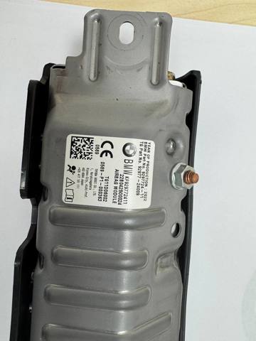 Подушка безопасности (AIRBAG) пассажирская, защиты коленей 72129297724 BMW