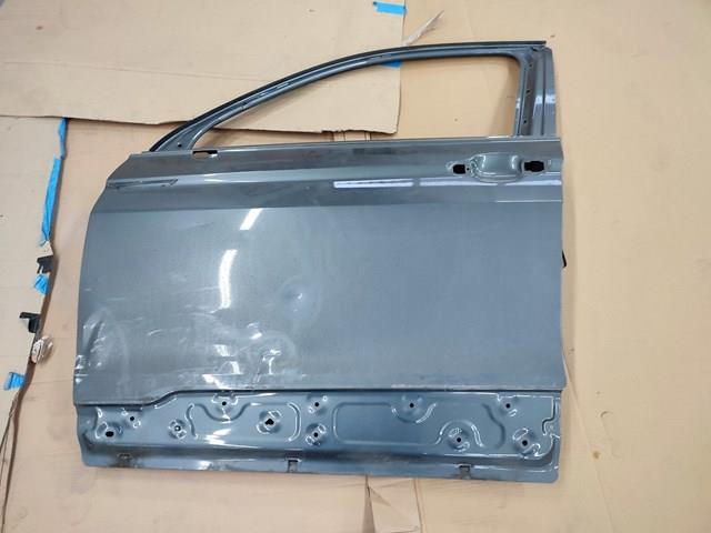 Водительская дверь 5NA831055N VAG