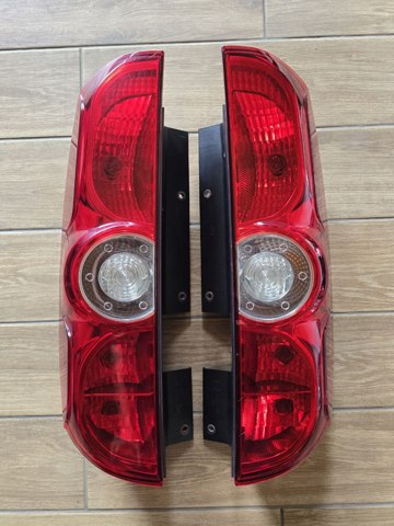 Задний левый стоп 00518106740 FIAT