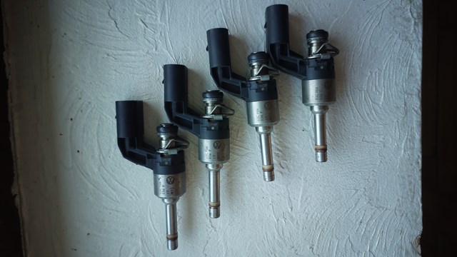 VAG 03C906036F Топливные форсунки в наличии Сумы