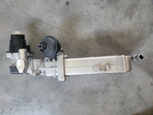 03L131512DQ VAG Радиатор системы EGR купить в Ужгород