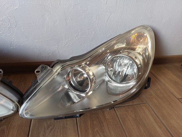 OPEL 13186381 Левая фара в наличии Чернигов