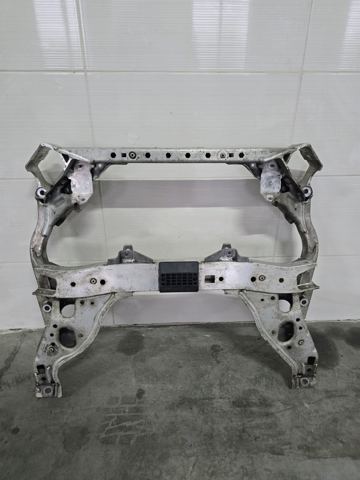 Крабобалка передней подвески 31116785639 BMW