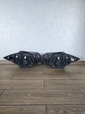 7249650 BMW Правая фара купить в Чернигов
