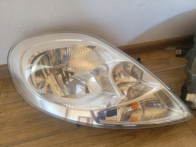 8200701356 RENAULT Правая фара купить в Сумы