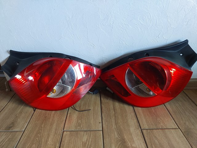 Задний правый стоп 89035080 RENAULT