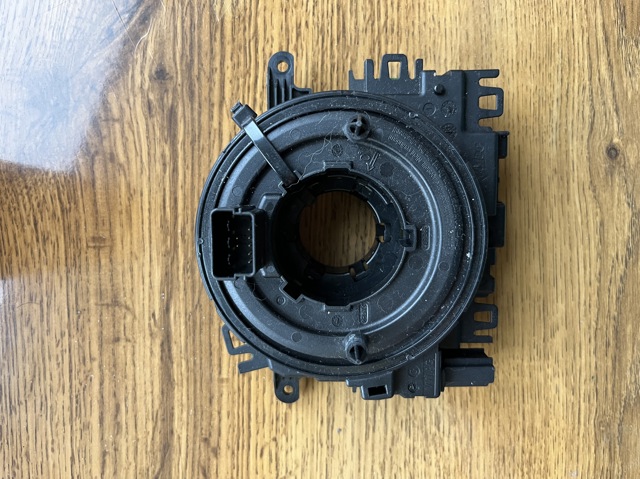 Кольцо AIRBAG контактное, шлейф руля Фольксваген Пассат B8