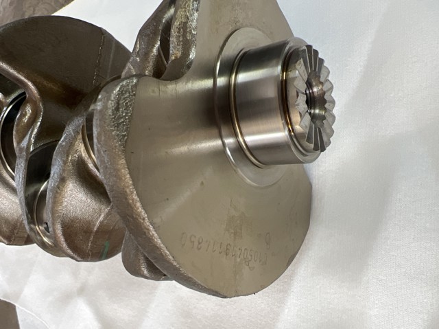 VAG 06K105101L Коленвал в наличии Черновцы