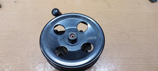 Насос гидроусилителя руля 571002B000 HYUNDAI