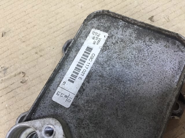 Масляный радиатор АКПП 03C117021E VAG