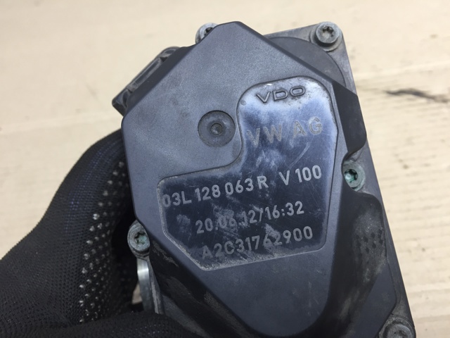 Дроссельная заслонка 03L128063R VAG