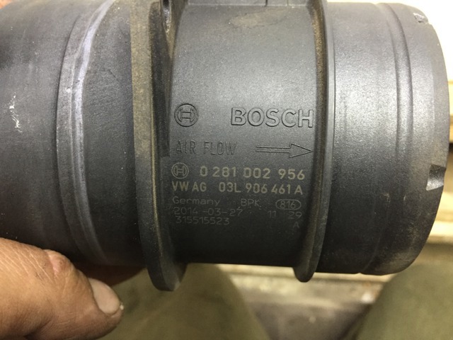 Датчик потока воздуха 03L906461A VAG