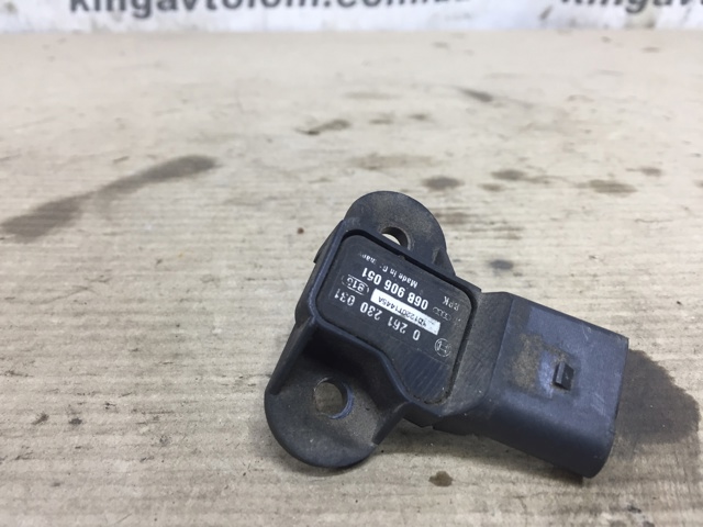 Датчик давления во впускном коллекторе 06B906051 VAG