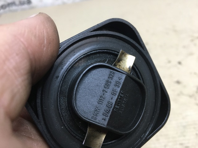 Крышка маслозаливной горловины 11127509328 BMW