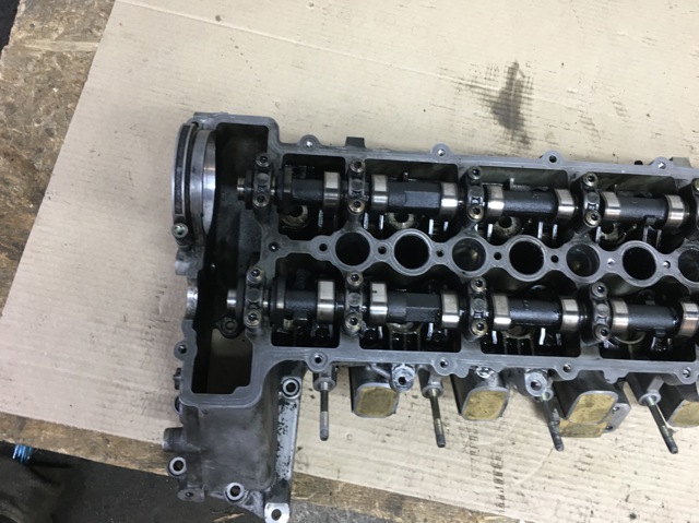 Головка блока в сборе c распредвалами 11127806059 BMW