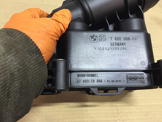  Корпус масляного фильтра 11427800066 BMW