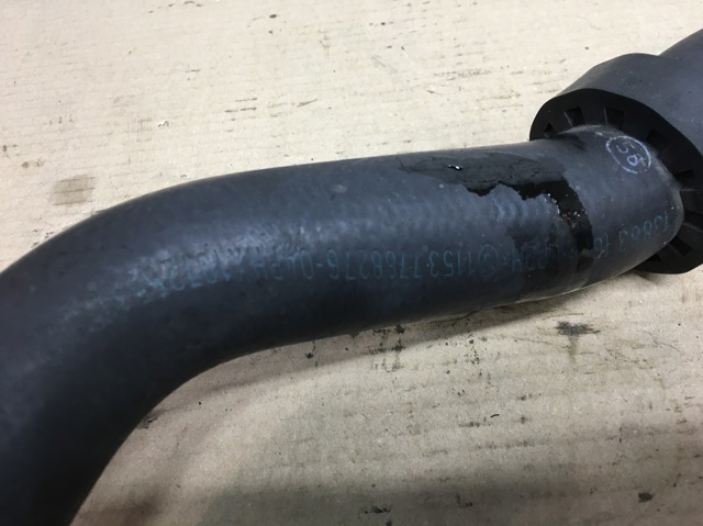 Патрубок системы охлаждения 11537788276 BMW