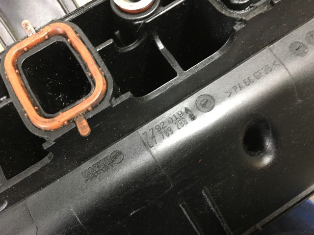 Впускной коллектор 11617800586 BMW