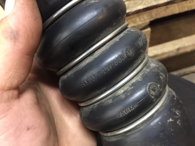 Шланг интеркуллера 11617807985 BMW