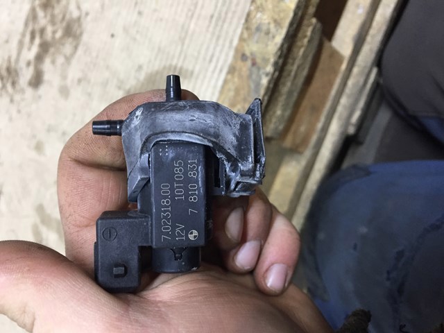 Клапан соленоид регулирования заслонки EGR 11747810831 BMW