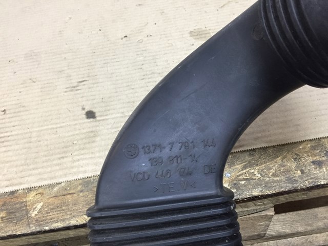 Гофра расходомера воздуха 13717791144 BMW