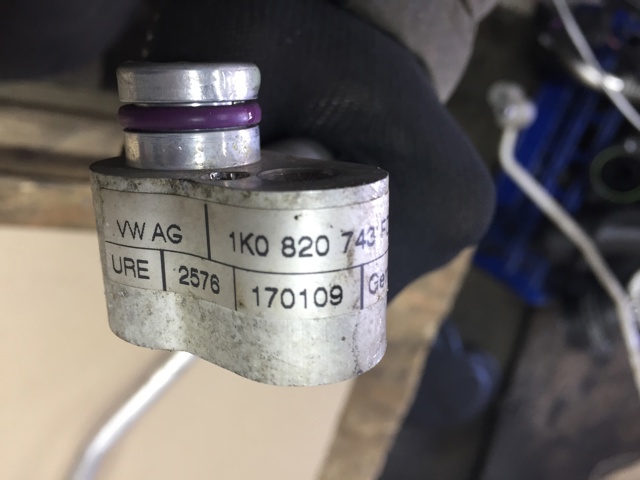 Шланг кондиционера, от испарителя к компрессору 1K0820743FD VAG