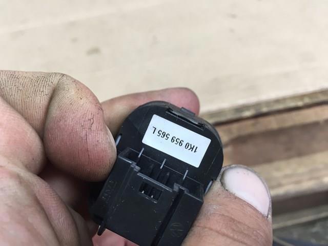 Блок управления зеркалами заднего вида, на двери 1K0959565L VAG