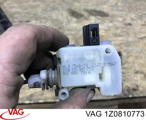 Мотор-привод открытия лючка бака 1Z0810773 VAG