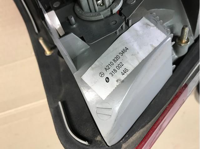 Фонарь задний правый, внешний 2108203464 MERCEDES