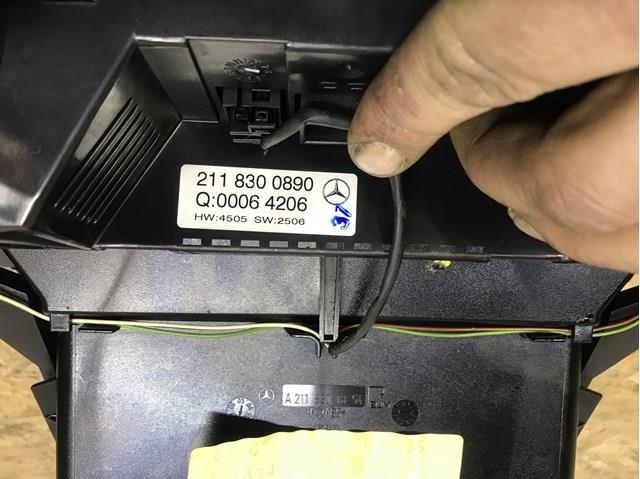 Механизм управления кондиционером 2118300890 MERCEDES