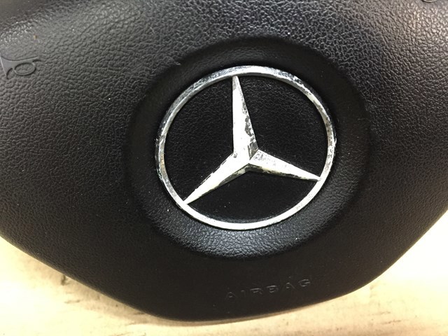 Подушка AIRBAG водительская 2188603002 MERCEDES