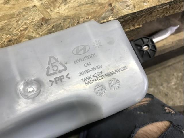 Водяной бачок системы охлаждения 254302B100 HYUNDAI