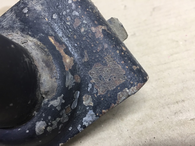 Кронштейн усилителя заднего бампера 3B0807335 VAG