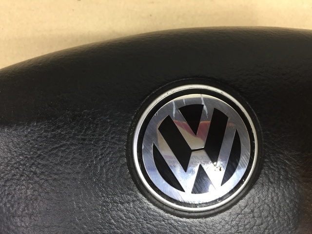 Подушка безопасности водителя 3B0898203 VAG