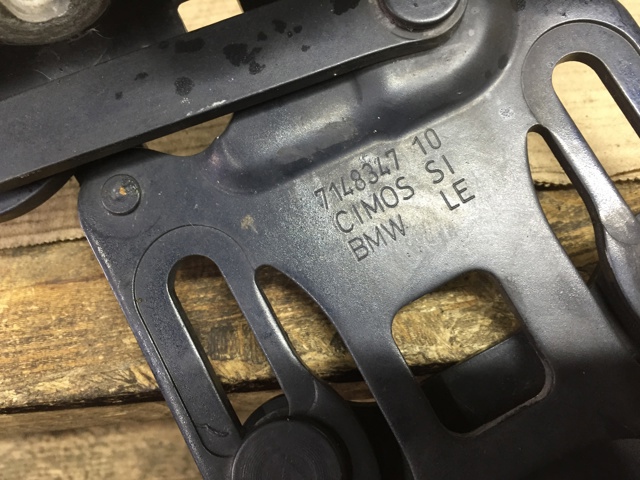 Завеса капота левая 41007198617 BMW