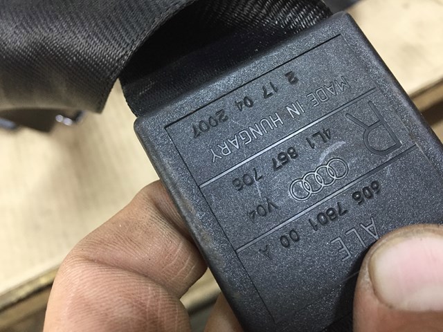 Ремень безопасности передний правый 4L1857706V04 VAG