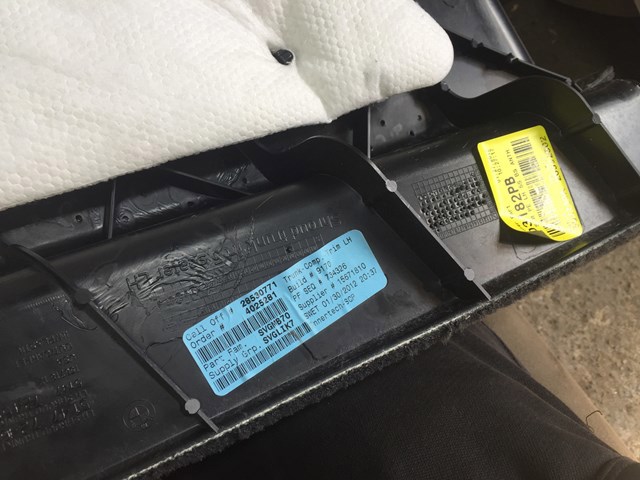 51477253939 BMW Облицовка багажного отсека левая купить в Ужгород