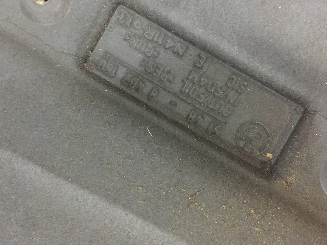 Шумка капота 51488402150 BMW