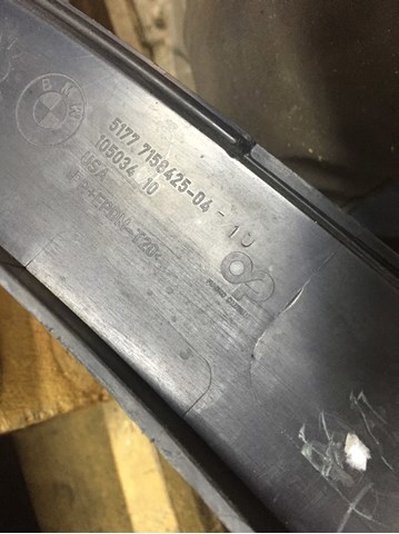 Молдинг арки колеса заднего, левый 51777158425 BMW