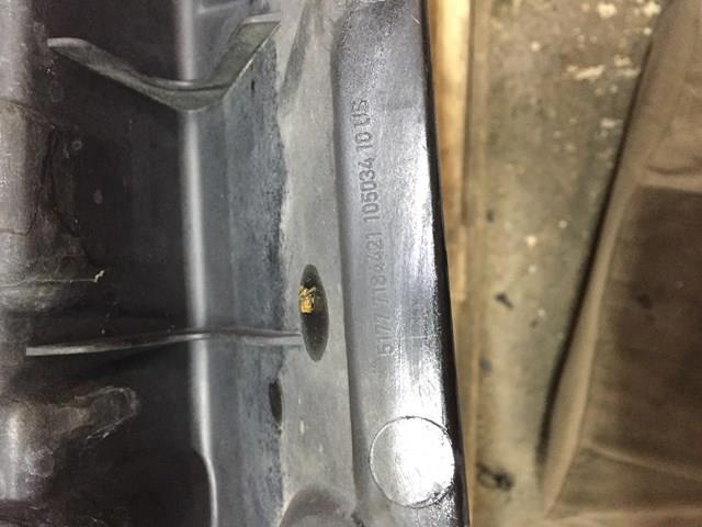 Опора порога (крепление) 51777184421 BMW