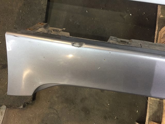 Внешний правый порог  51777262664 BMW