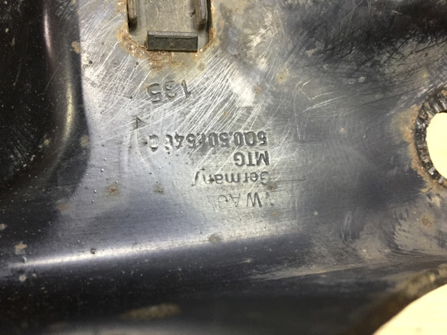 Кронштейн задней балки 5Q0501546C VAG