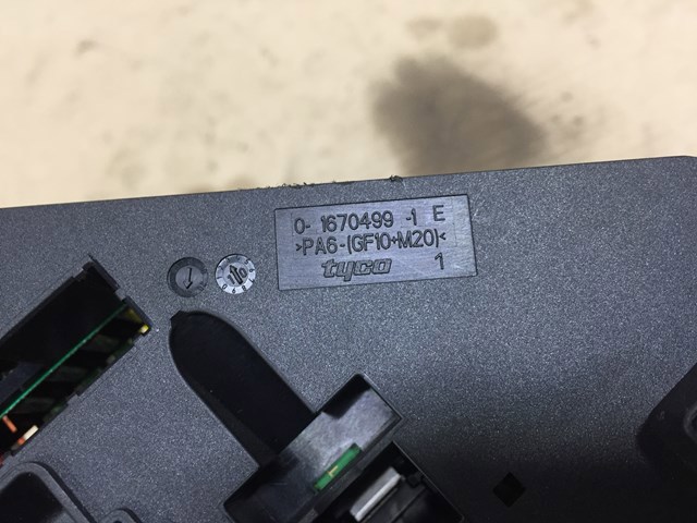 BMW 61149234423 Блок предохранителей задний салонный в наличии Кривой Рог